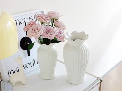 法式小蛮腰陶瓷花瓶轻奢复古客厅餐桌装饰品哑光白色水养插花摆件图4