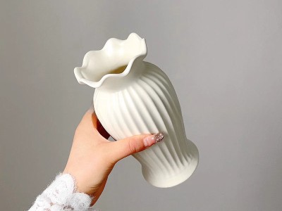 法式小蛮腰陶瓷花瓶轻奢复古客厅餐桌装饰品哑光白色水养插花摆件图5