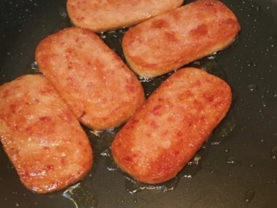 梅竹午餐肉罐头340g 耐煮餐饮商用家用火锅西式早餐三明治自助餐图3